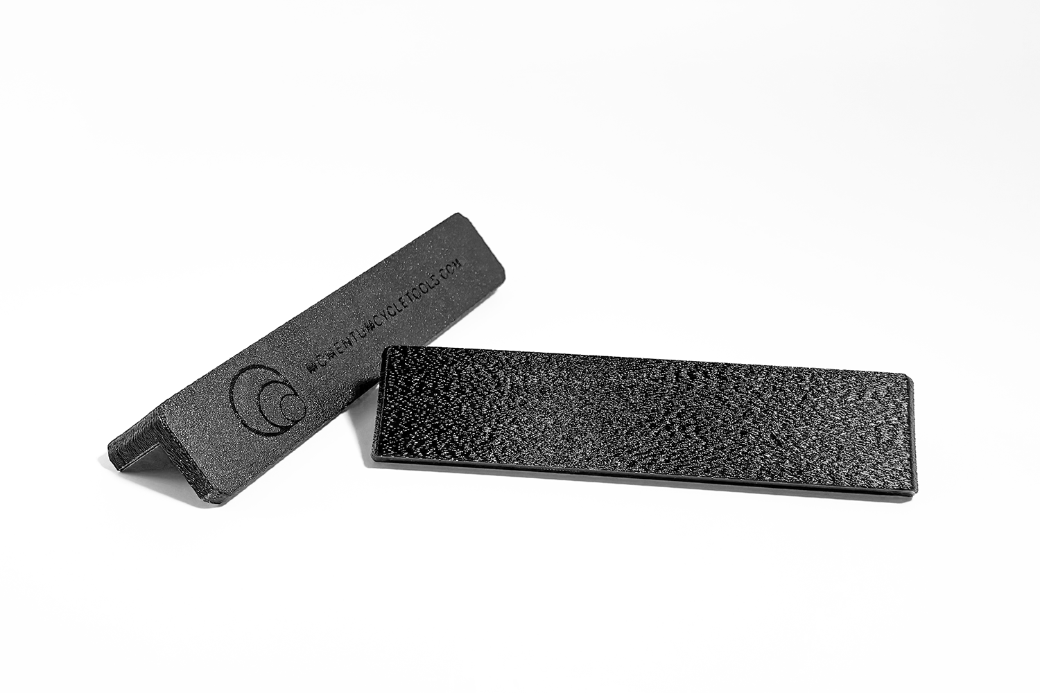 Our Soft Vise Jaw Pads PRO are designed with replaceable pads, allowing for cost-effective upkeep and minimal waste.